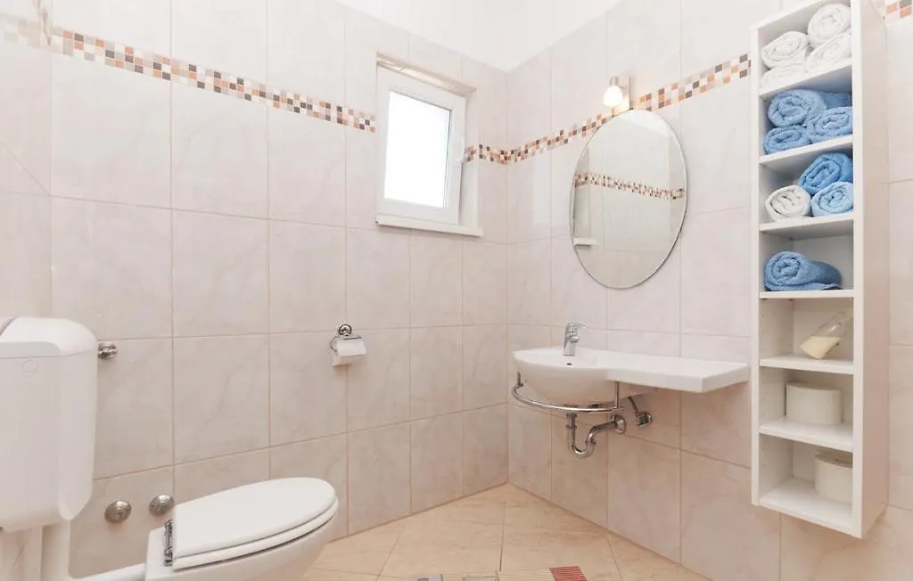 Haus Toni Apartment Razanac