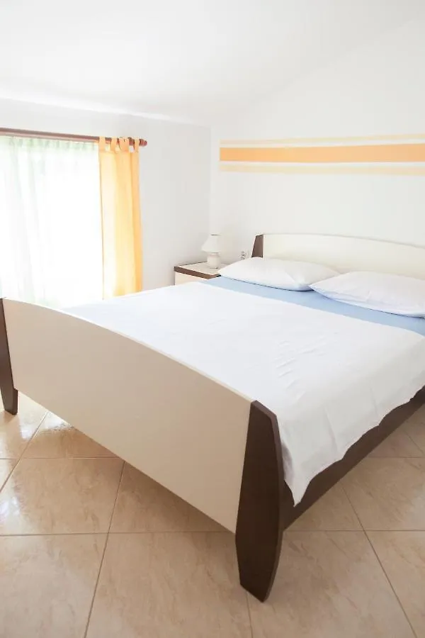 Haus Toni Apartment Razanac 0*,