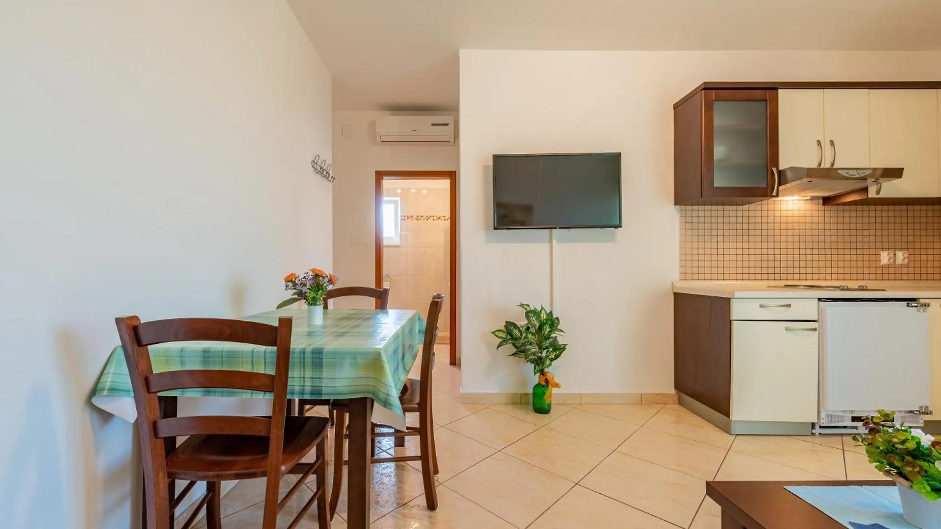 Haus Toni Apartment Razanac