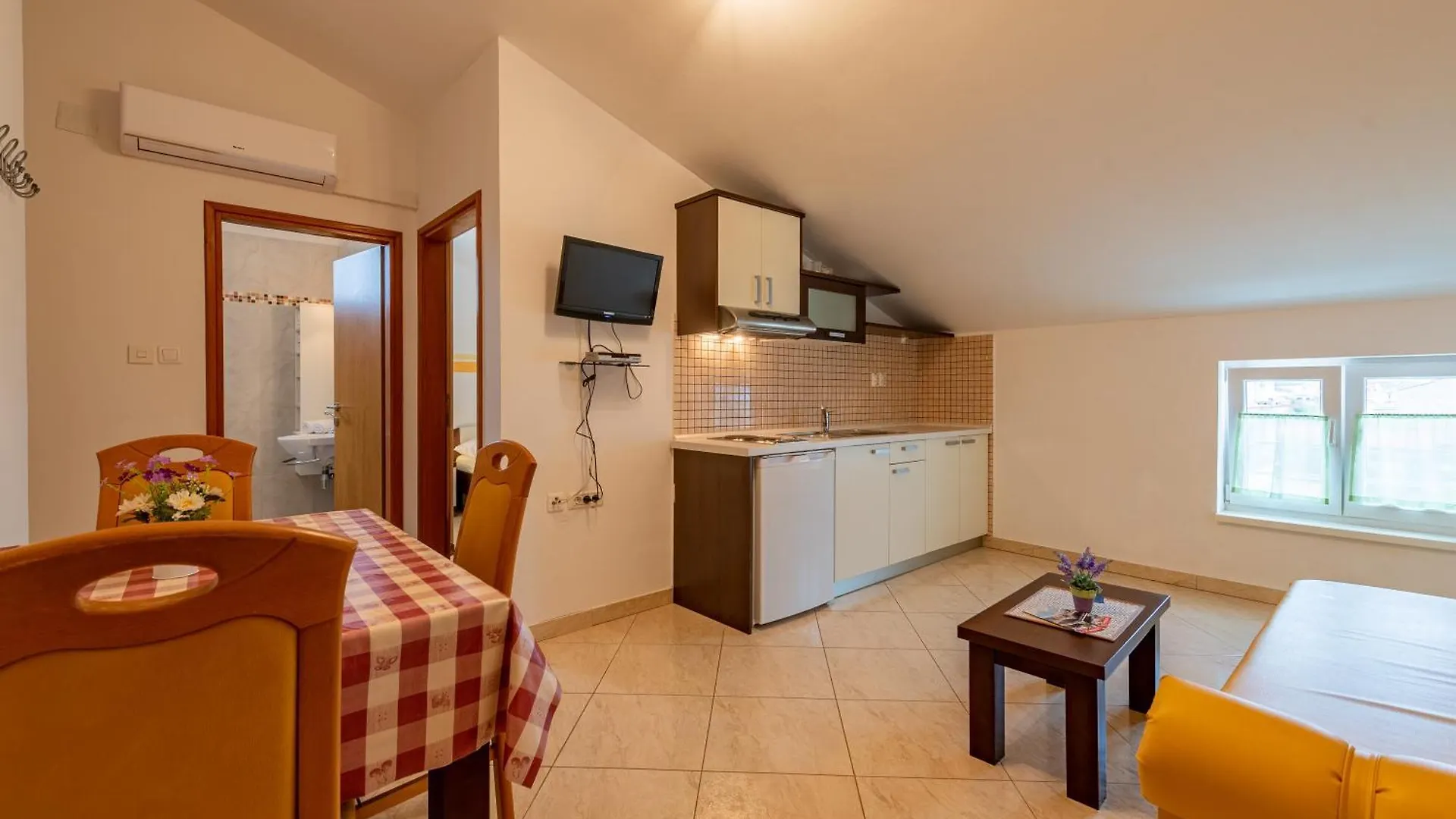 Haus Toni Apartment Razanac Croatia