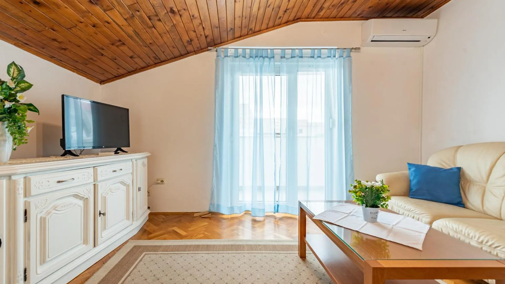 Haus Toni Apartment Razanac