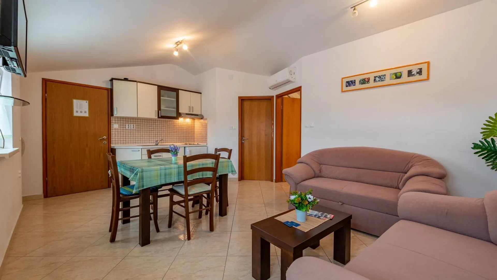 Haus Toni Apartment Razanac Croatia
