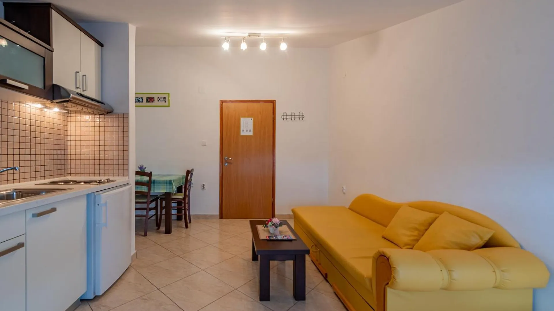 Haus Toni Apartment Razanac