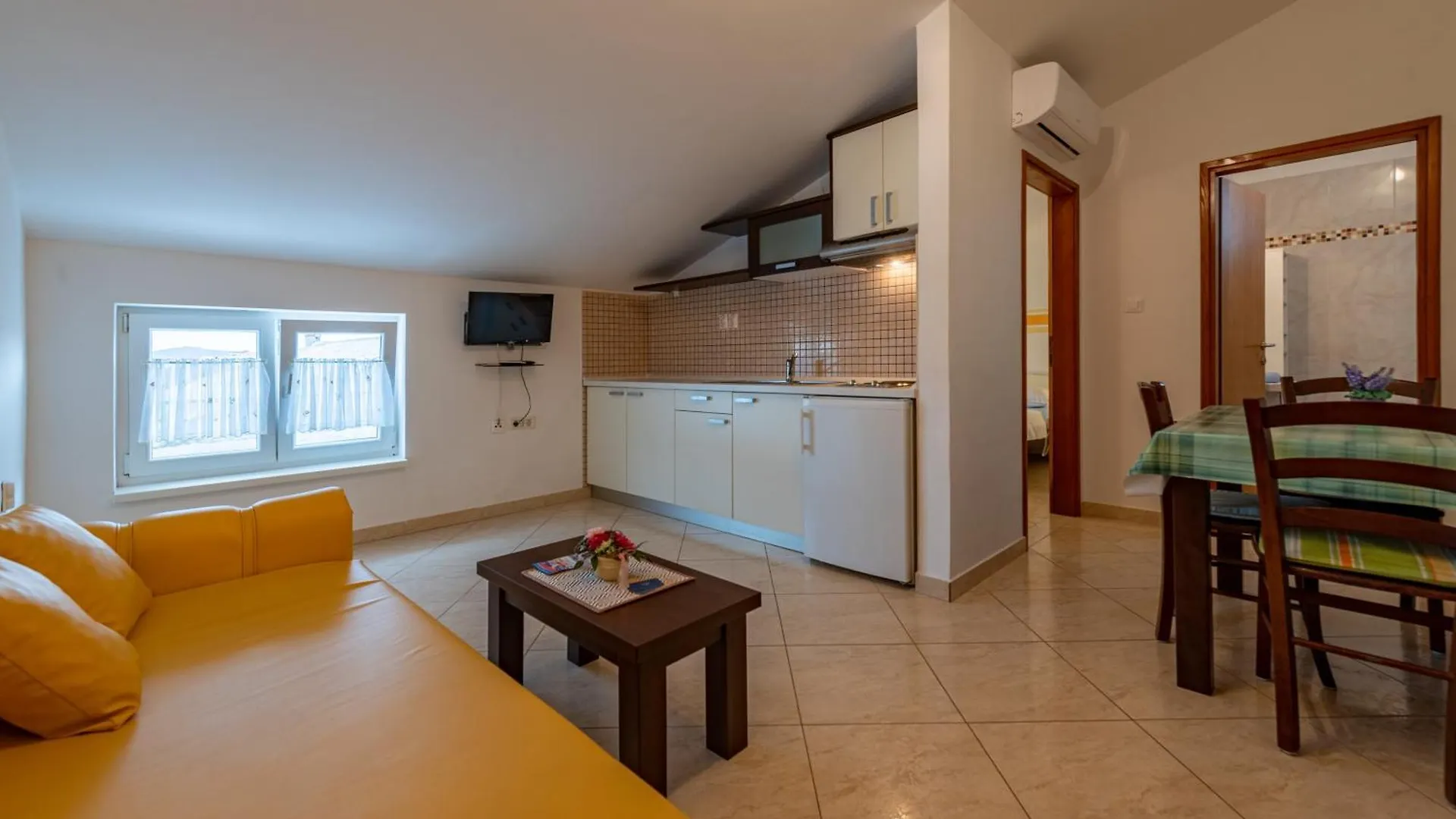 Haus Toni Apartment Razanac