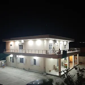 Dhoma Plazhi Nefeli , Vlorë Albánie