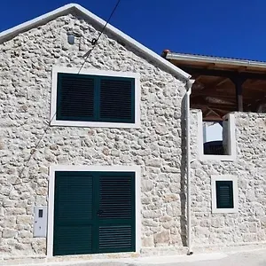  Apartment Mliko I Palenta