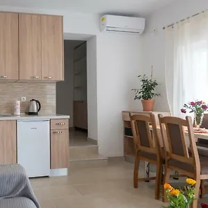Tri Mora Ražanac