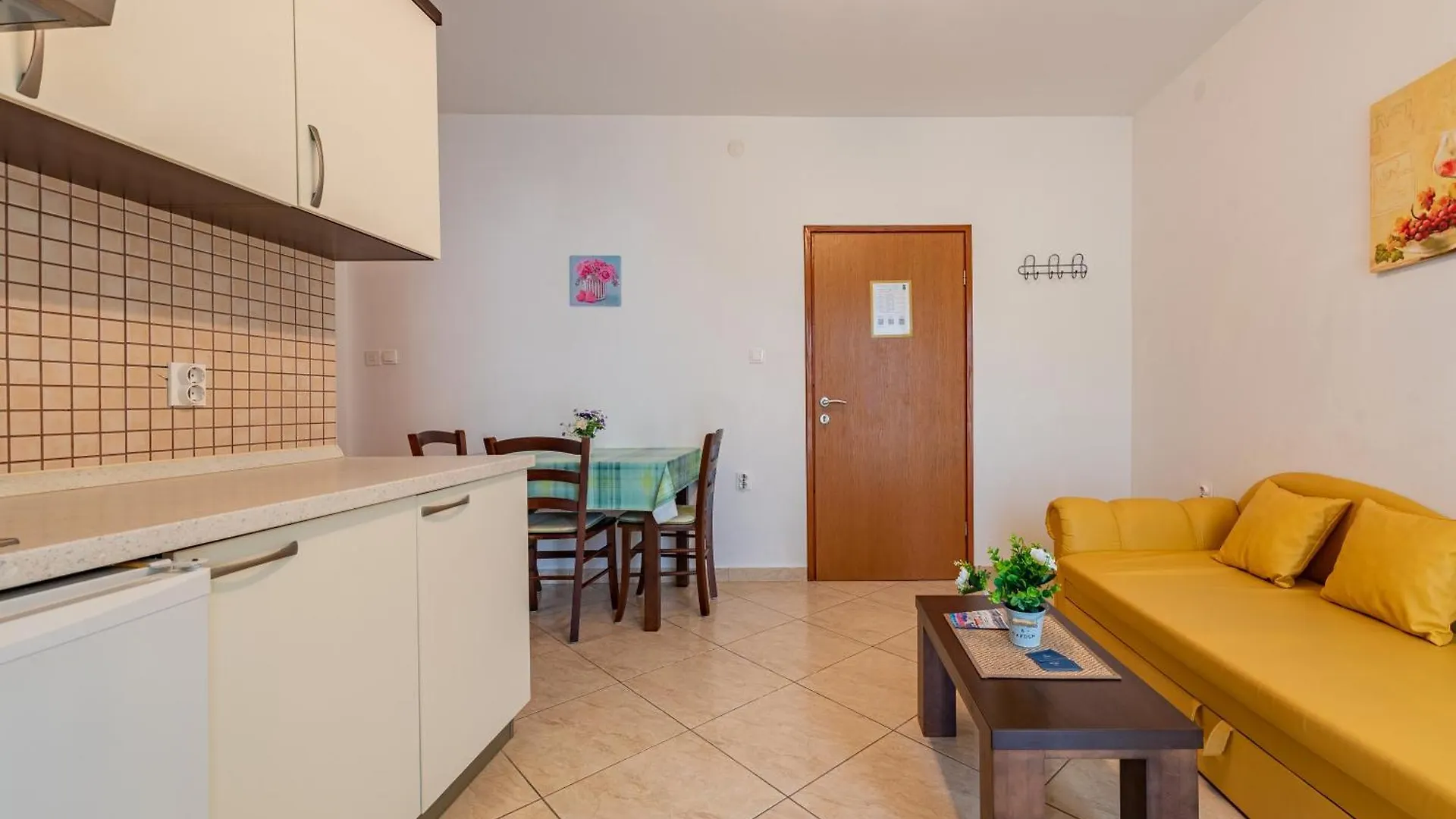 Haus Toni Apartment Razanac 0*,