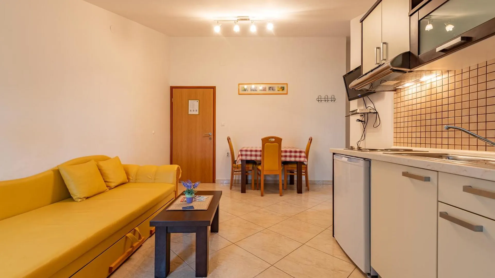 Haus Toni Apartment Razanac